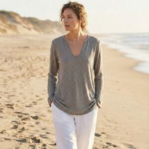 CP SHADES V-neck Tunic Blouse gray Size Medium Made in USA